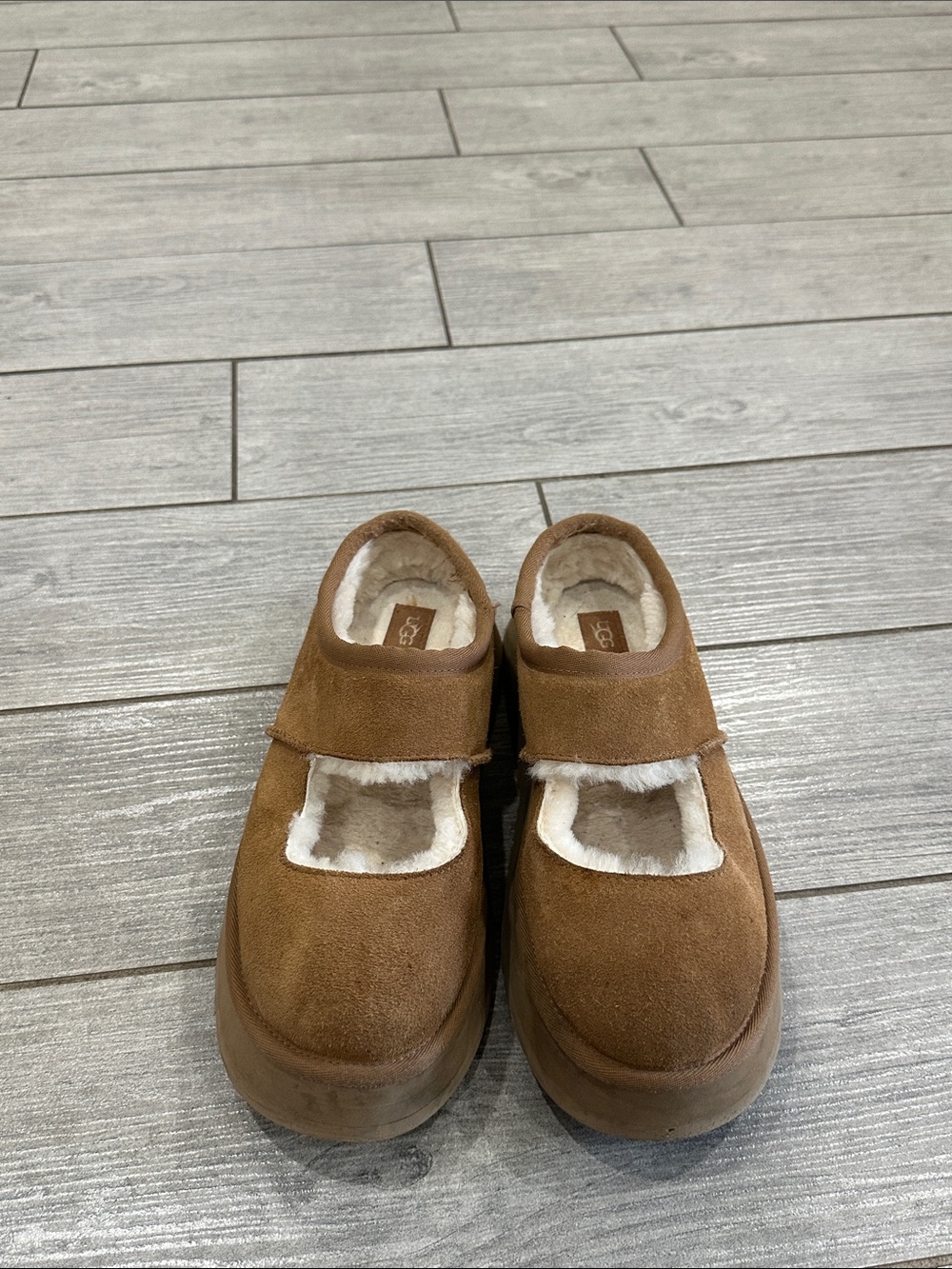 UGG Women's Bea Shearling Platform Chestnut Mary Jane Shoes - Picture 10 of 12